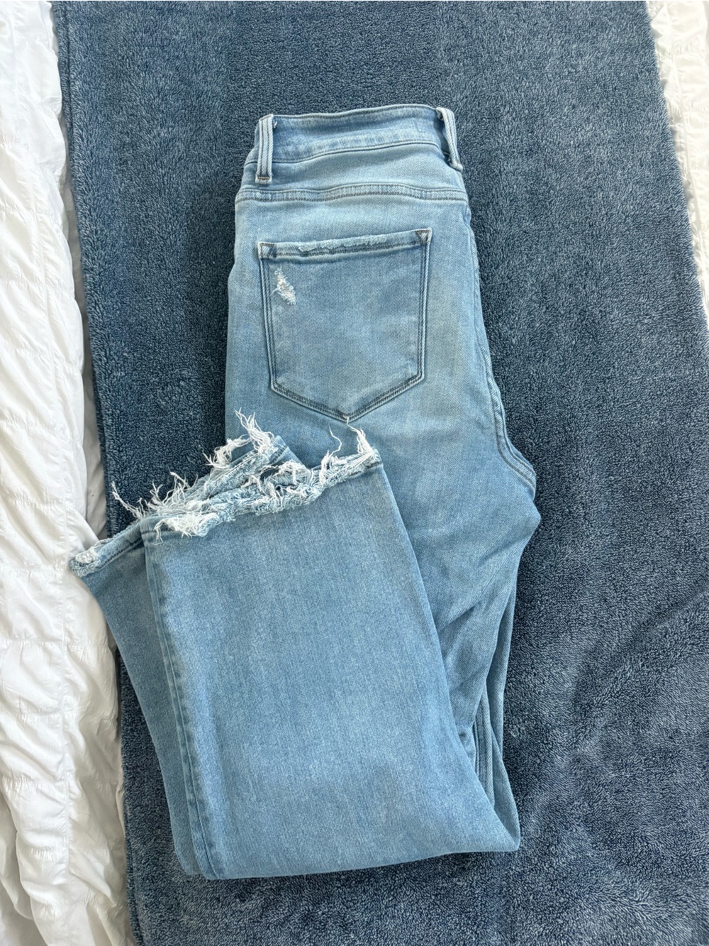 ARULA High Waisted Light Wash Denim - Crop Frayed Hem - Picture 2 of 6